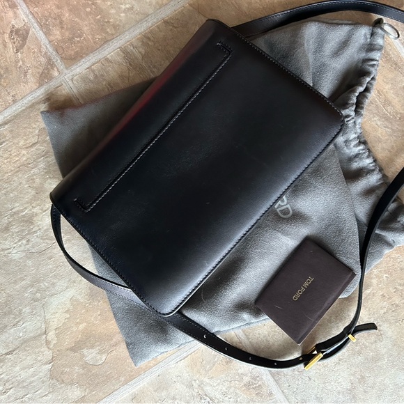 Brand new and authentic Tom Ford purse. It has never been used. - Picture 3 of 4
